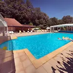 Restaurant Plaisance-piscine Couverte Et Chauffee- Proche Sarlat- ホテル