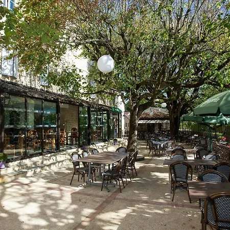 Restaurant Plaisance-piscine Couverte Et Chauffee- Proche Sarlat- 3* Vitrac (Dordogne)
