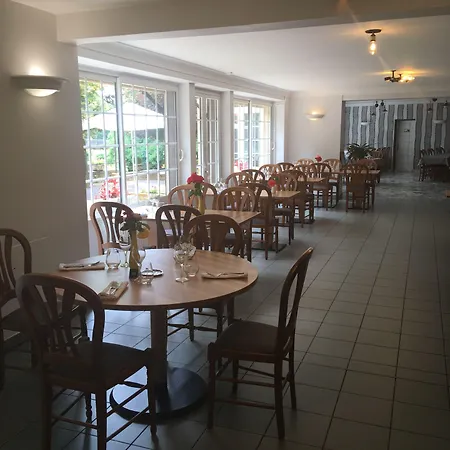 Restaurant Plaisance-piscine Couverte Et Chauffee- Proche Sarlat- Hotel Vitrac (Dordogne)