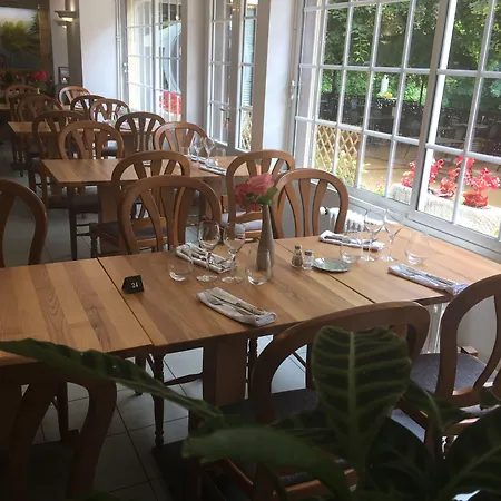 Restaurant Plaisance-piscine Couverte Et Chauffee- Proche Sarlat- Hotel
