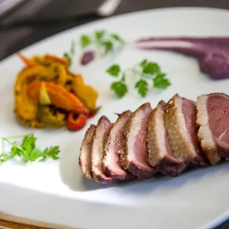 Restaurant Plaisance-piscine Couverte Et Chauffee- Proche Sarlat-